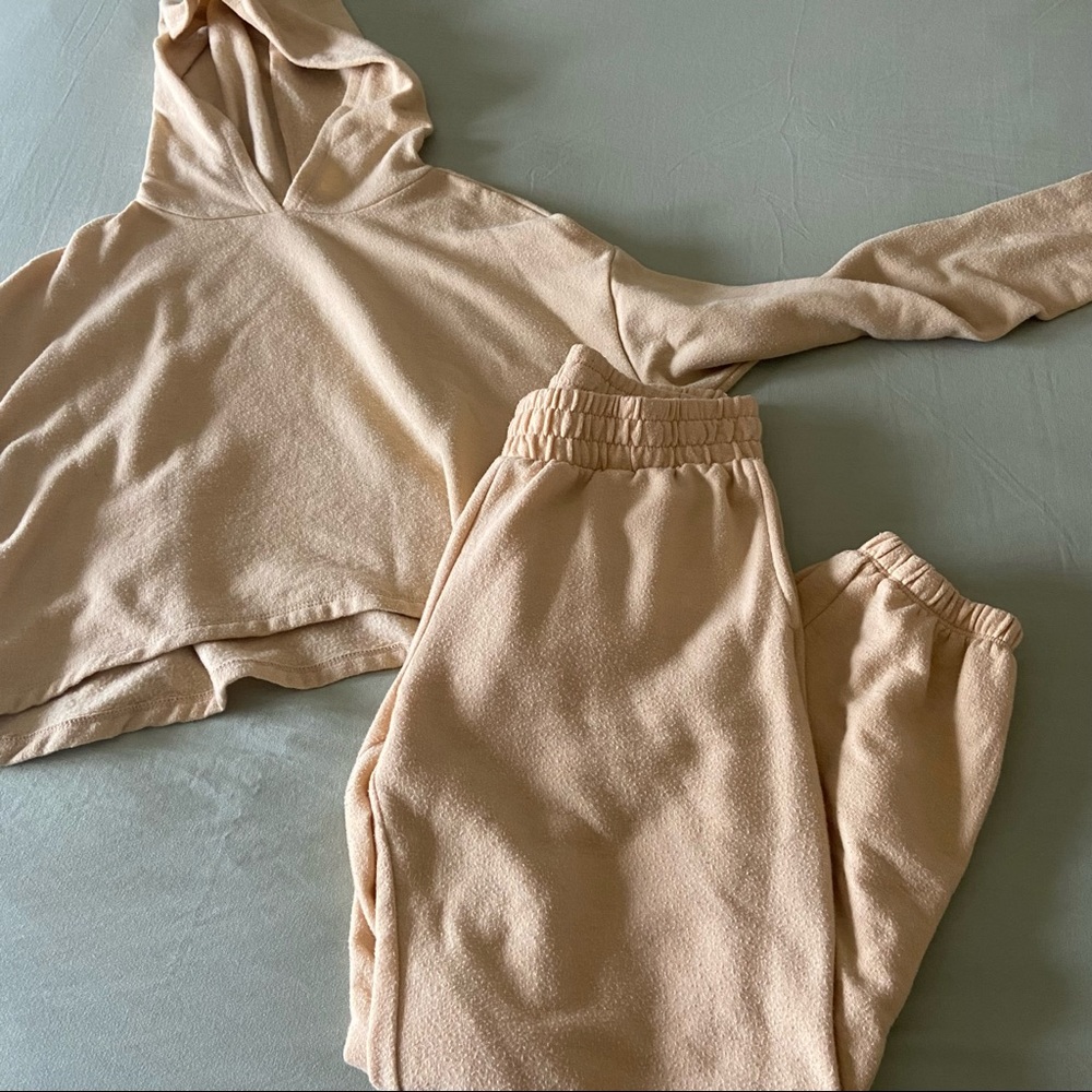 Sweatpants/Sweatshirt Set